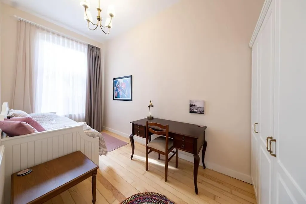 Elegant, Spacious, Quiet 3Br Near Historic Center Istanbul Turkey