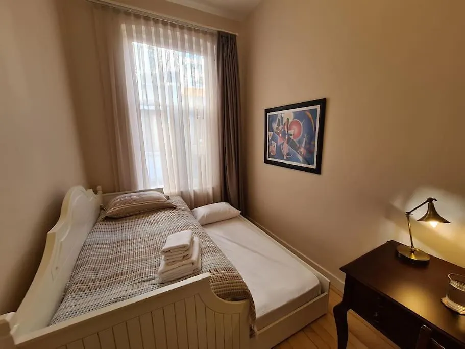 Elegant, Spacious, Quiet 3Br Near Historic Center Istanbul