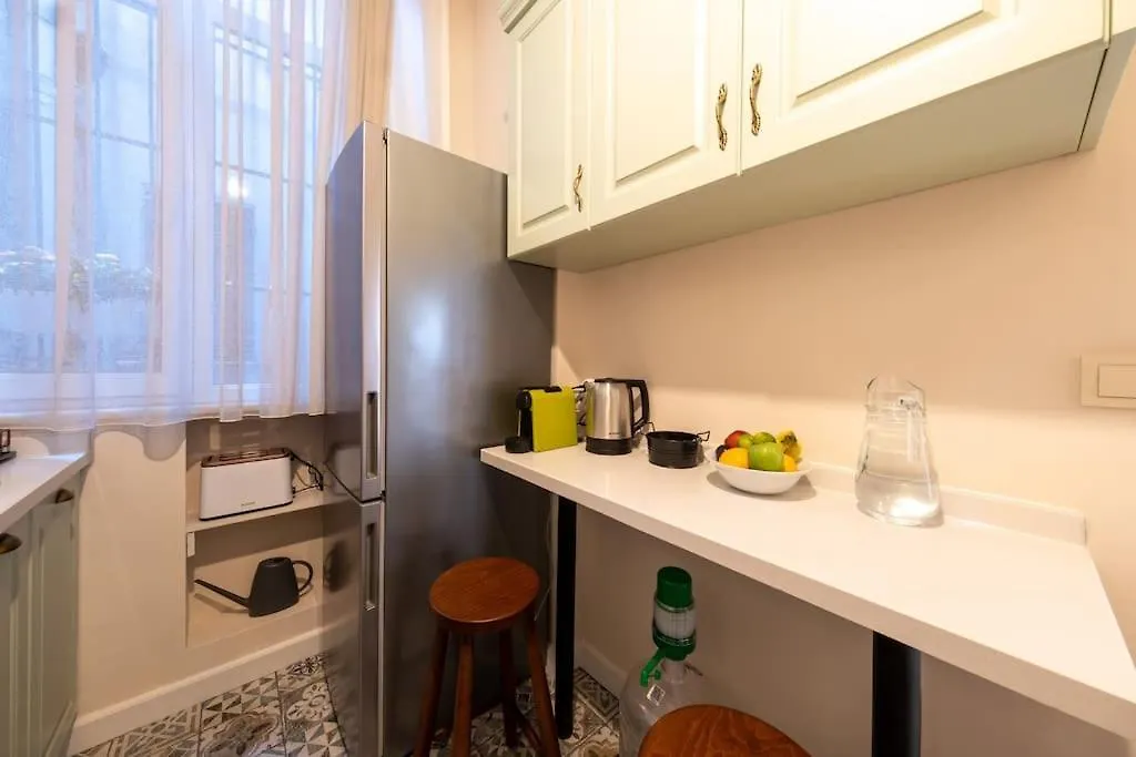 Elegant, Spacious, Quiet 3Br Near Historic Center Istanbul