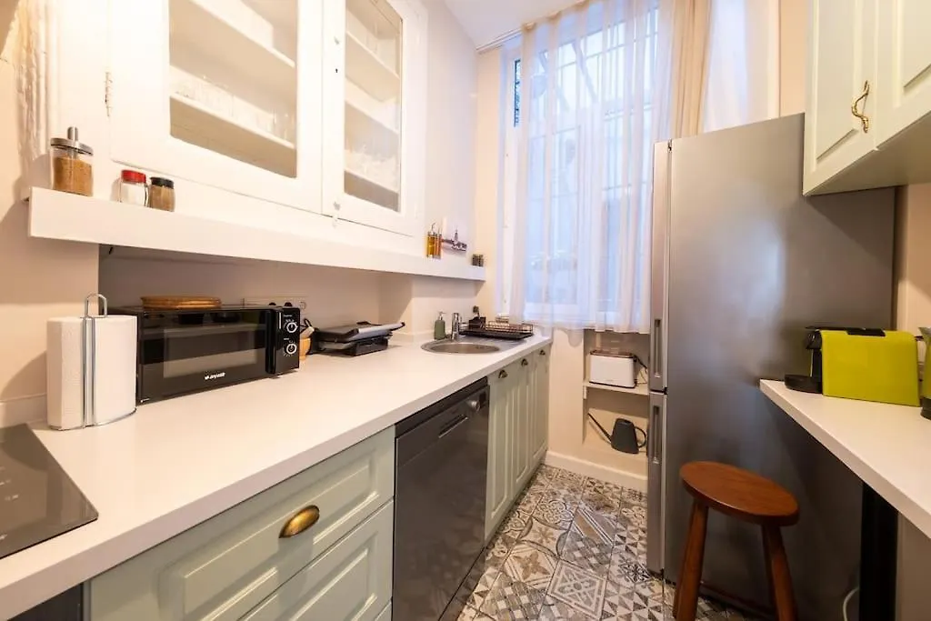 Elegant, Spacious, Quiet 3Br Near Historic Center Istanbul