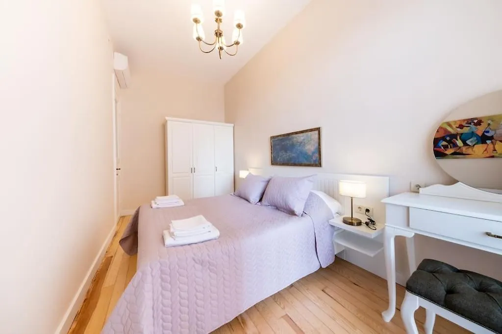 Elegant, Spacious, Quiet 3Br Near Historic Center Istanbul Turkey