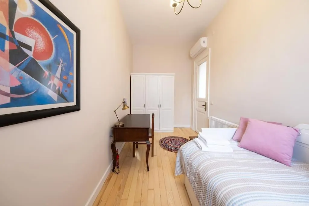 Elegant, Spacious, Quiet 3Br Near Historic Center Istanbulská provincie Apartmán