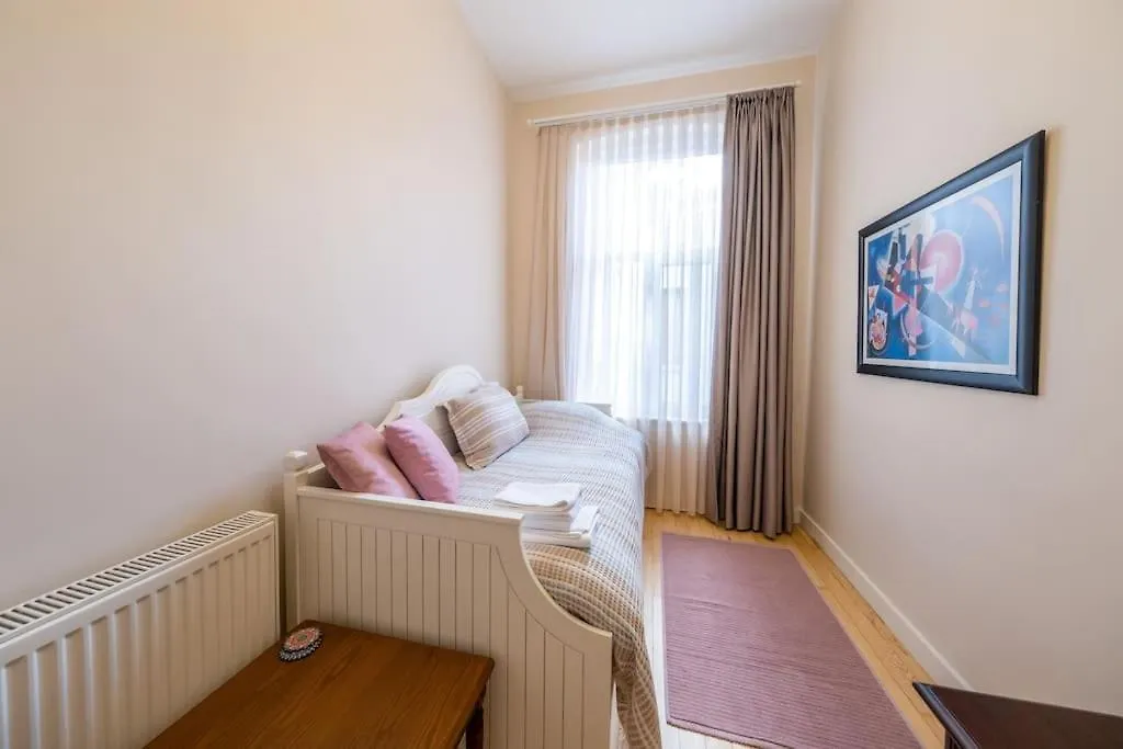 Elegant, Spacious, Quiet 3Br Near Historic Center Istanbulská provincie Apartmán